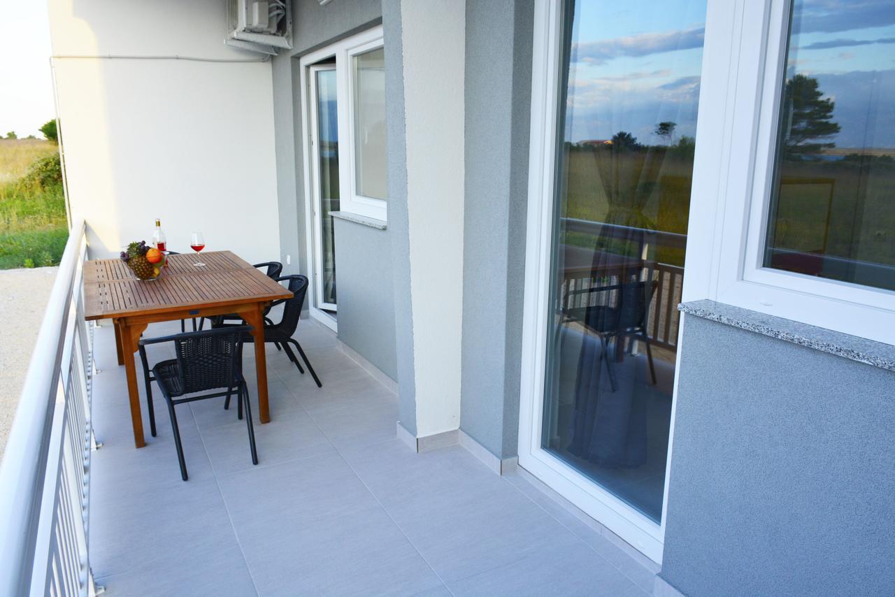 Apartments Maja Vir Zewnętrze zdjęcie