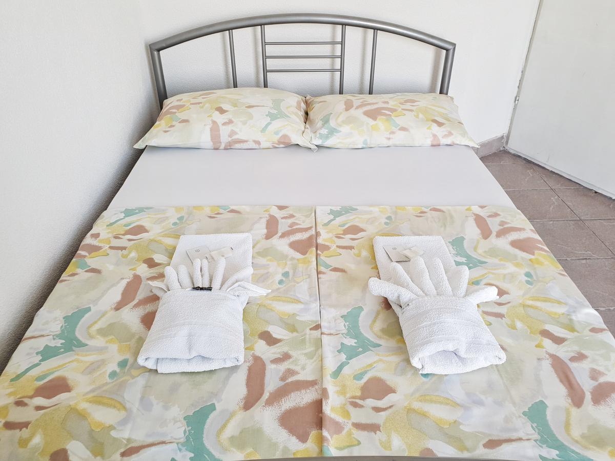 Apartments Maja Vir Zewnętrze zdjęcie